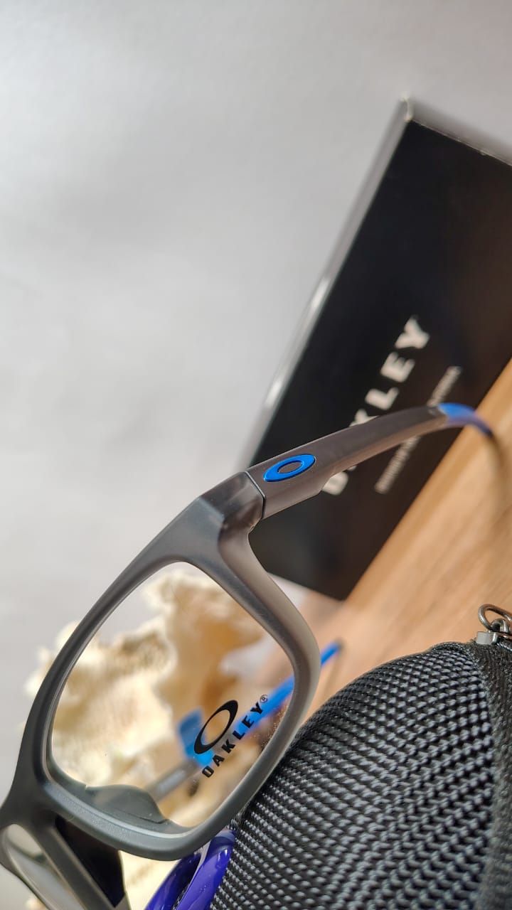 Montura Oakley