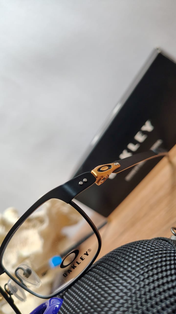 Montura Oakley