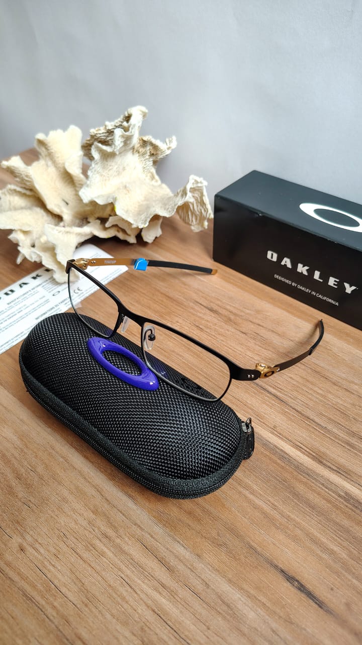 Montura Oakley