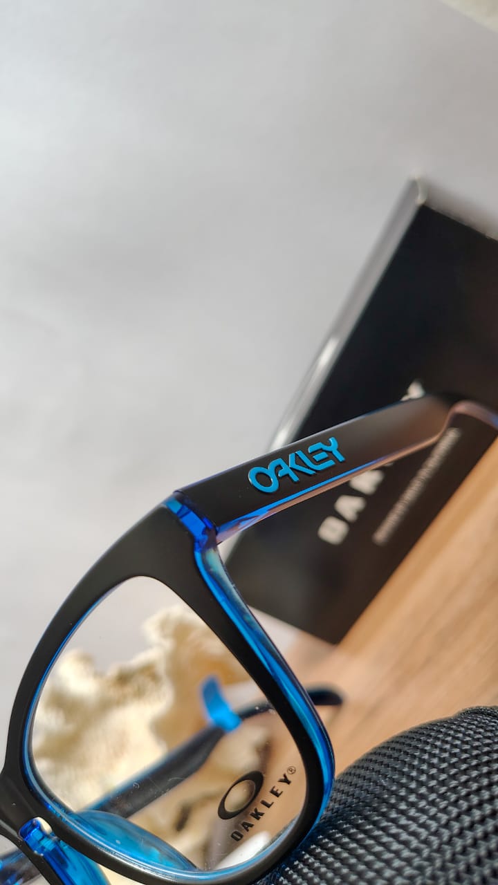 Montura Oakley