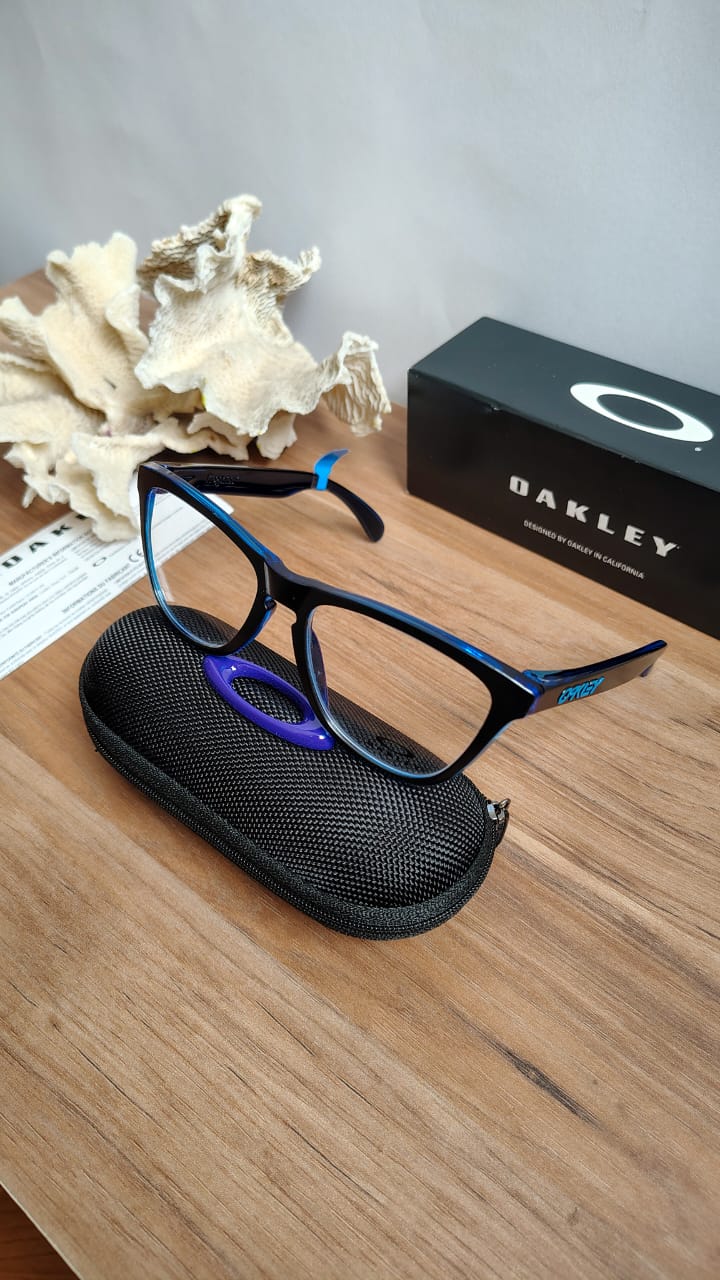 Montura Oakley