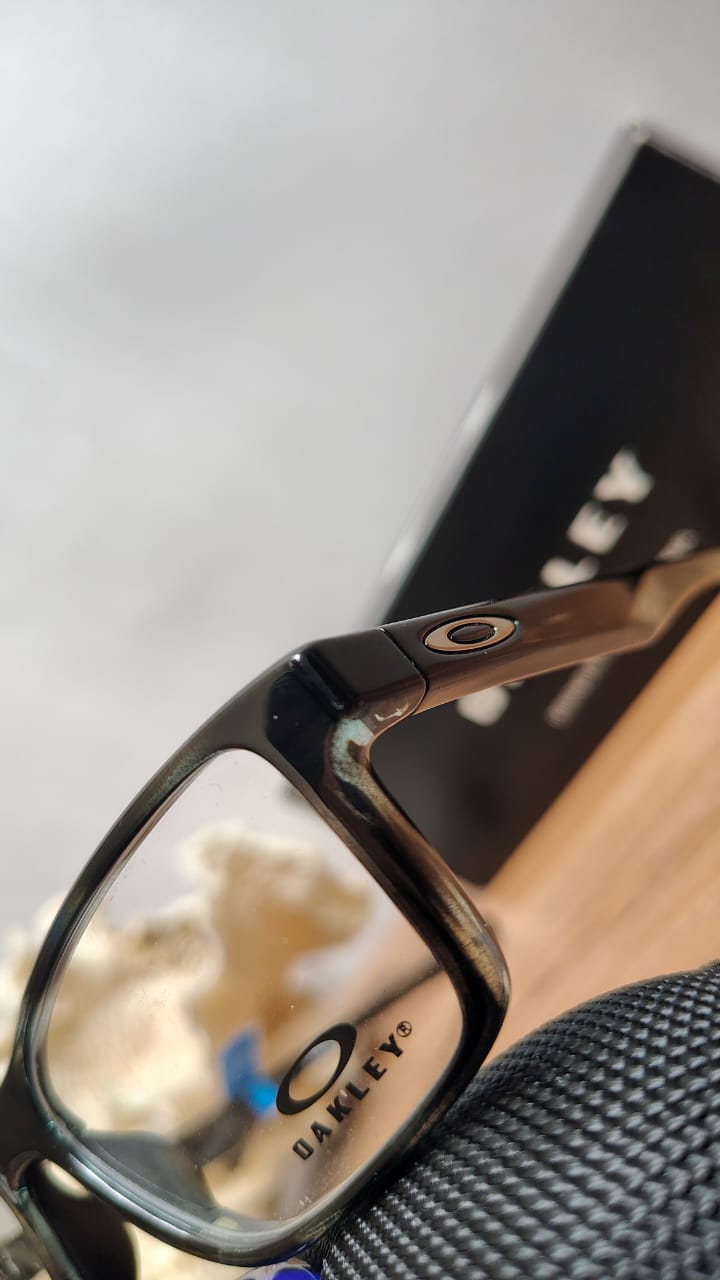 Montura Oakley
