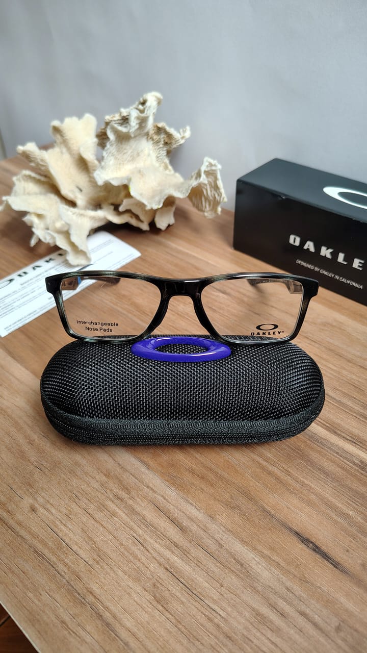 Montura Oakley