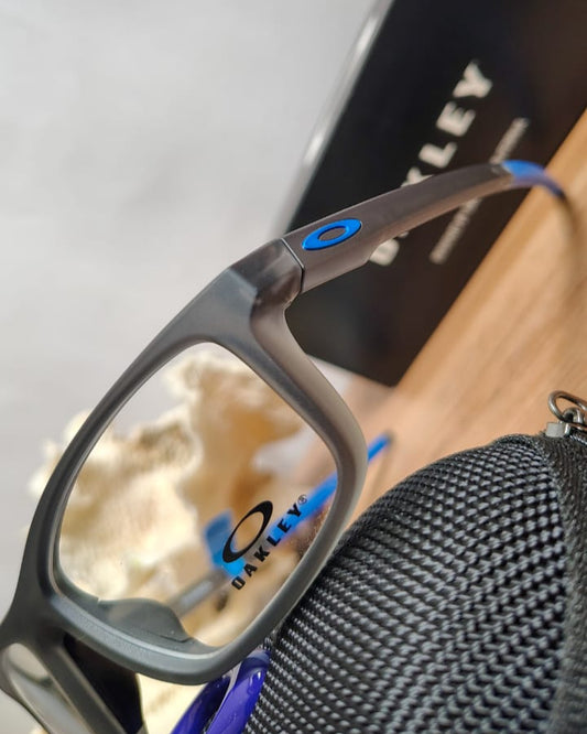 Montura Oakley