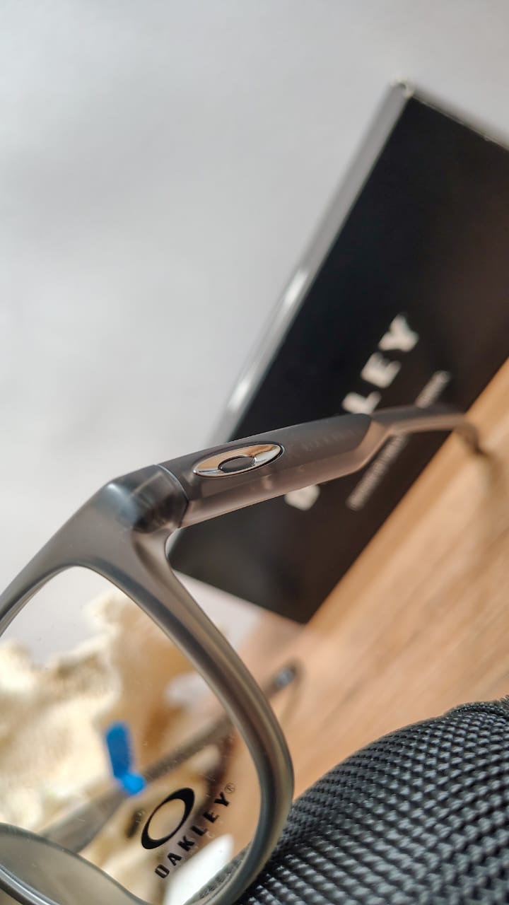 Montura Oakley