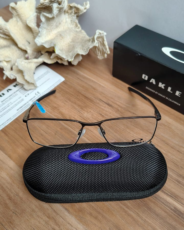 Montura Oakley