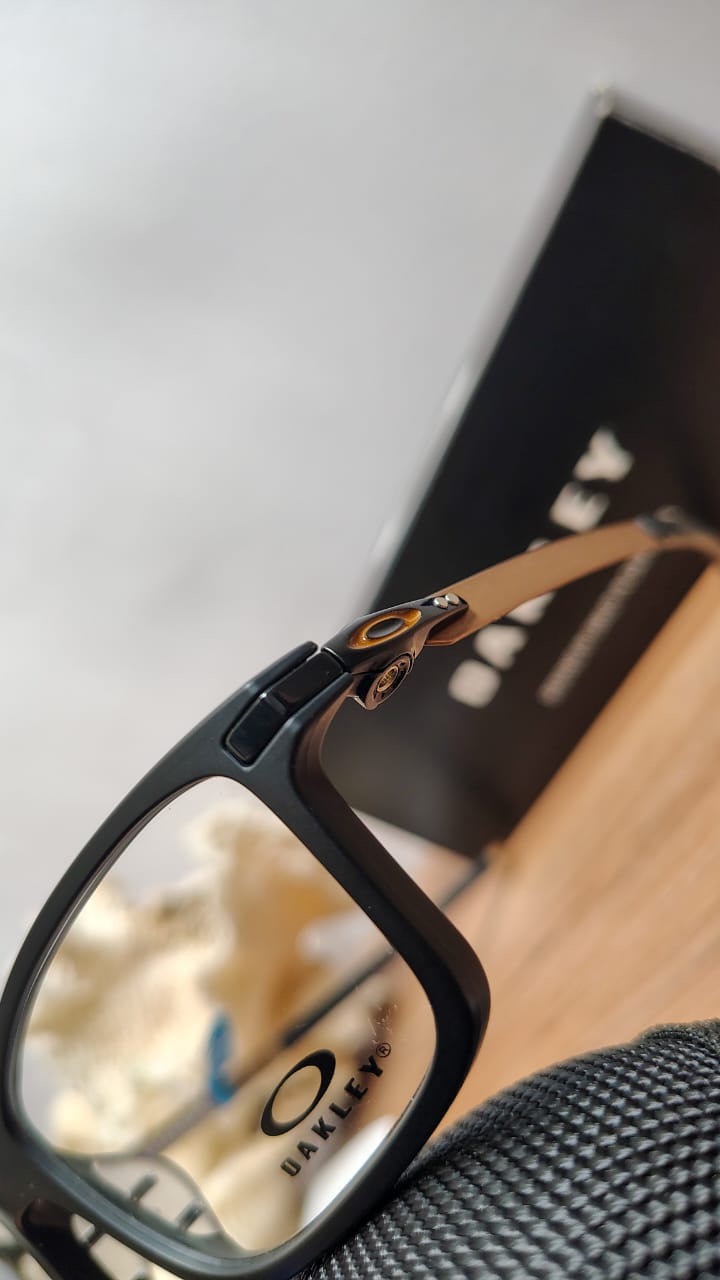Montura Oakley