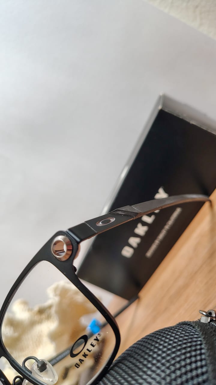 Montura Oakley