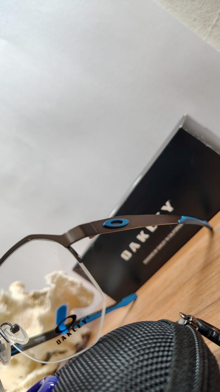 Montura Oakley