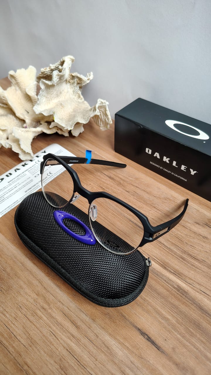 Montura Oakley