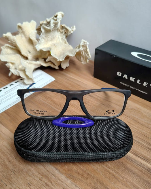 Montura Oakley